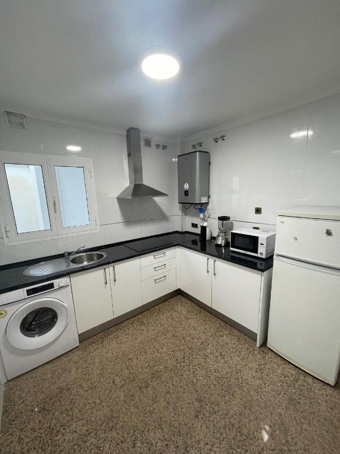 Encantadora Habitacion Privada Cerca Del Mar Málaga Exterior foto