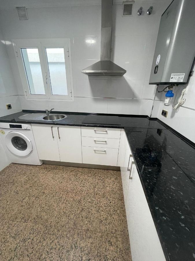 Encantadora Habitacion Privada Cerca Del Mar Málaga Exterior foto