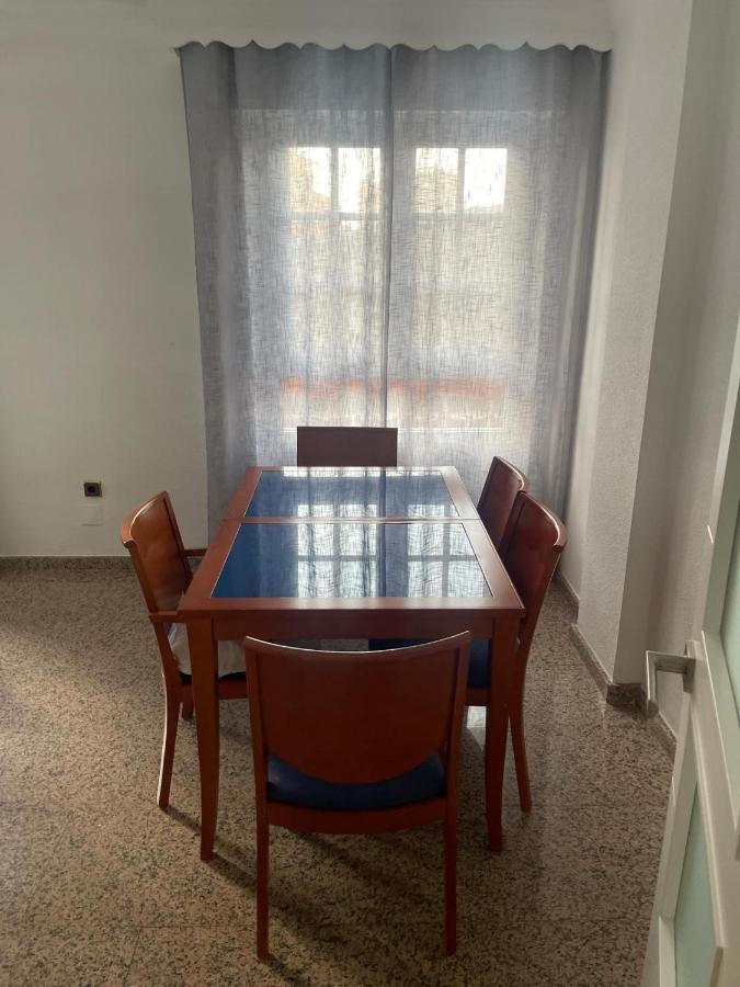 Encantadora Habitacion Privada Cerca Del Mar Málaga Exterior foto